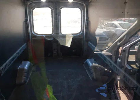 2020 Ford Transit-250 z USA, uszkodzony, nr VIN 1FTBR2CG5LKB33607